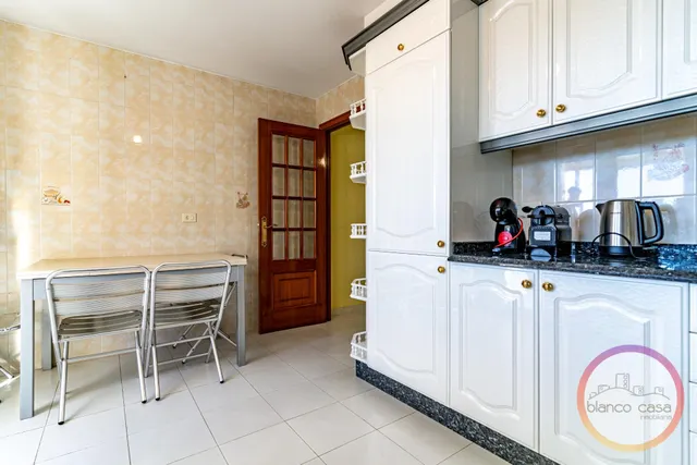 ✨ ¡AMPLIO PISO de 144 m2 con ASCENSOR y TERRAZA cubierta en CARBALLO por 139.990€! — 21