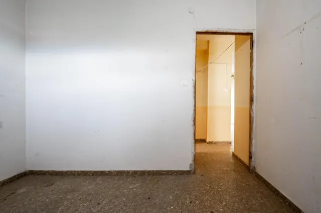 SE VENDE CASA CON UNA PARCELA DE 518 m2 (EN EL CENTRO DE LOS OGÍJARES). — 41