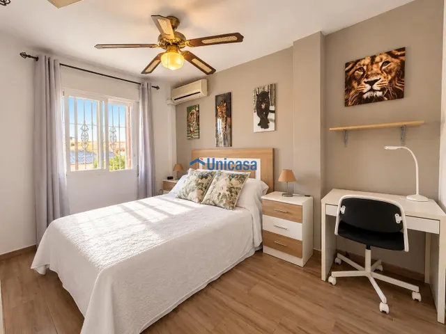 Casa con 3 dormitorios, espacio trasero y muchas posibilidades — 16