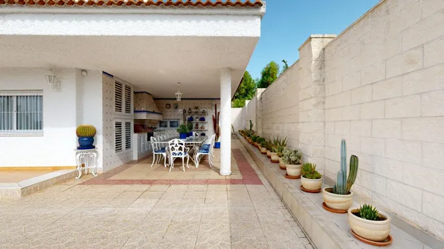 Chalet Independiente con Encanto en Parcela de 1.200 m2 – 6  - foto 5