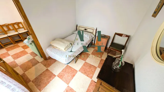 Oportunidad en Calle Parras — 16