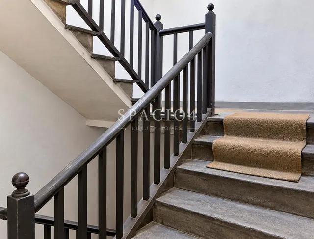 Edificio en venta en Ourense centro con vistas a la Plaza de la Trinidad — 23