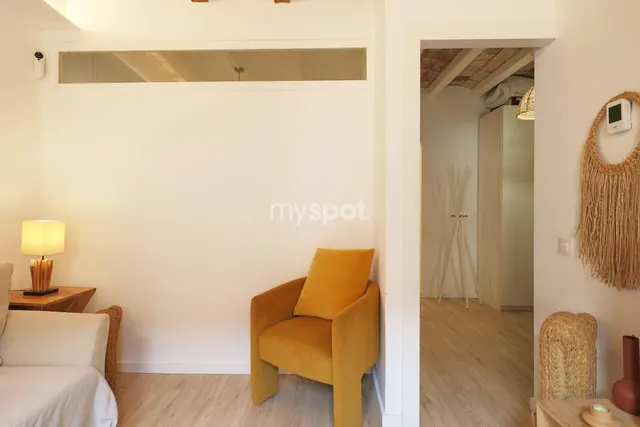 Elegante apartamento reformado de 1 dormitorio en el Raval — 18