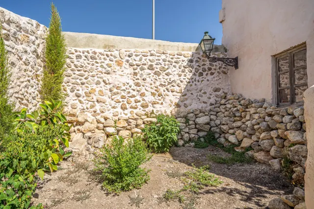 Casa de pueblo reformada con jardín en Campanet — 35