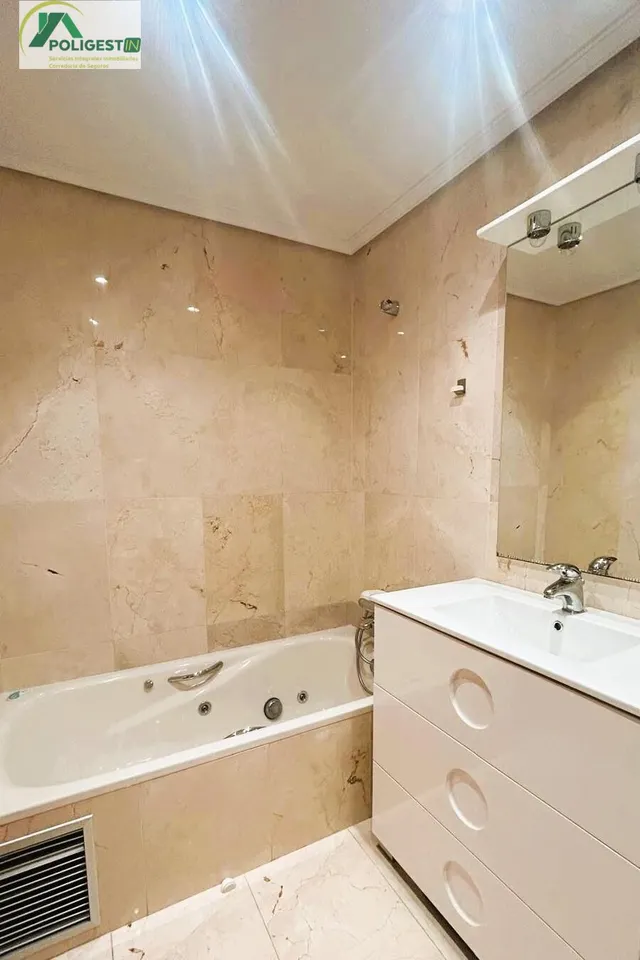 Piso Moderno en el Corazón de Ponferrada por  750 €/mes — 16