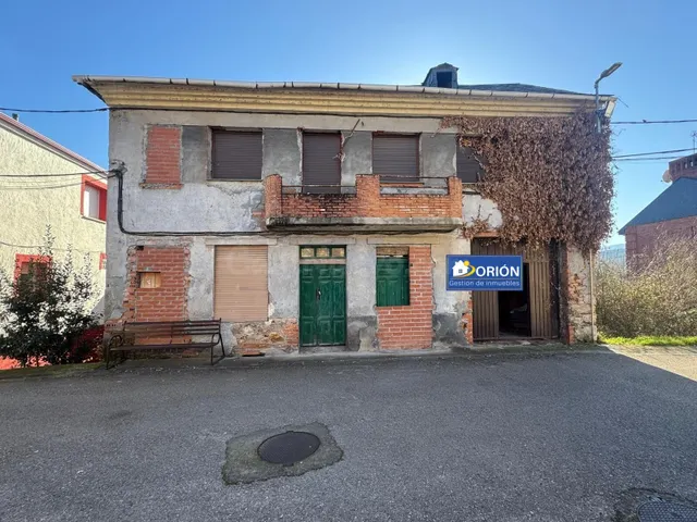 SE VENDE CASA SEMIREFORMADA EN SAN MIGUEL DE LAS DUEÑAS