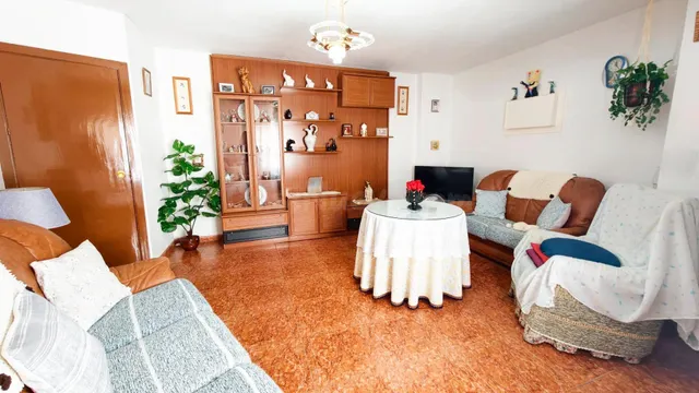 ¡¡ GRAN OPORTUNIDAD EN MEDINA AZAHARA !! PISO EXTERIOR DE TR - foto 4