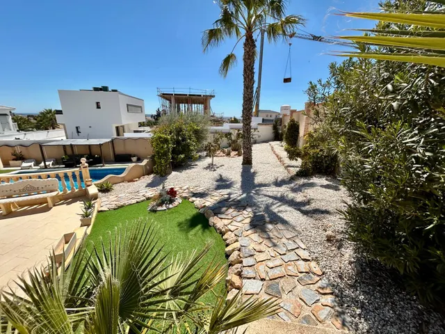 Villa 5 habitaciones 246m² en venta - Centro de la Ciudad Quesada — 38