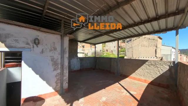 Encanto y amplitud en el corazón de Castelló de Farfanya — 36