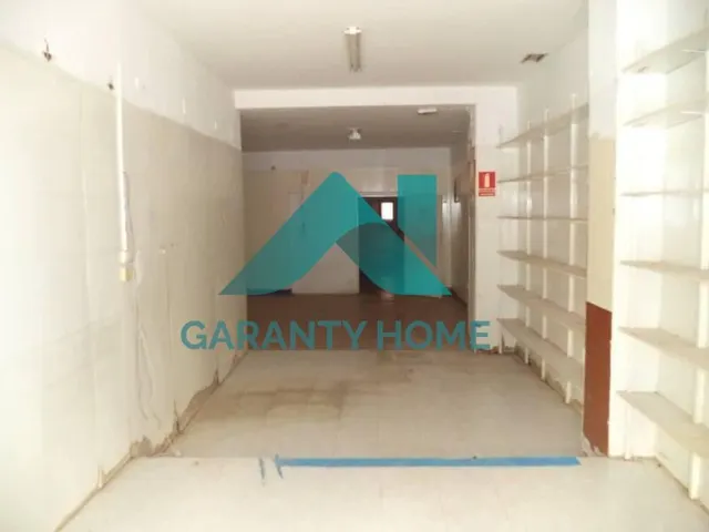 Se alquila local comercial en zona colón, Cáceres ✨ — 6