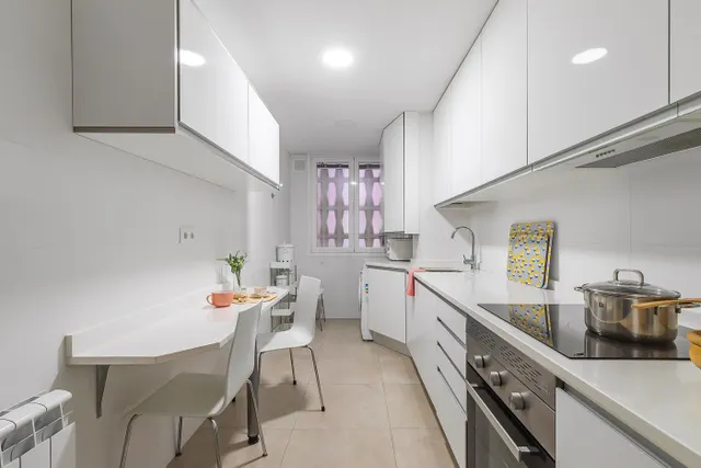 Amplitud, diseño y comodidad junto a La Vaguada – Calle Julio Palacios, Madrid — 18
