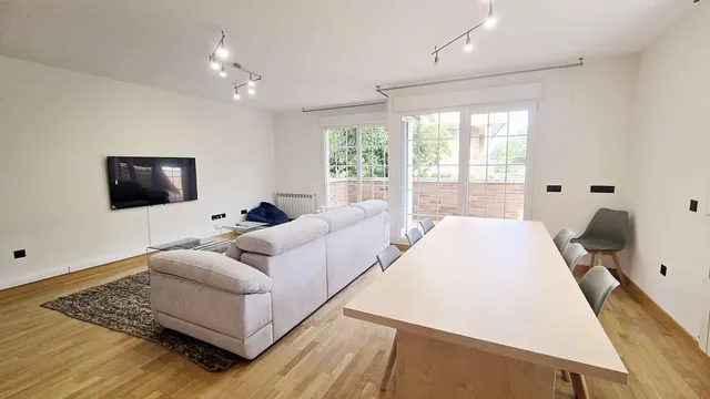 ¡EN ALQUILER PARA ESTUDIANTES! PISO TIPO ESTUDIO EN EXCLUSIVO CHALET EN VILLANUEVA DE LA CAÑADA — 14
