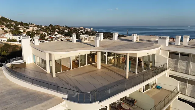 LLAVE EN MANO. ÁTICO MARIPOSA CON ENORME TERRAZA, ORIENTACIÓN SUROESTE Y VISTAS PANORÁMICAS AL MAR — 3