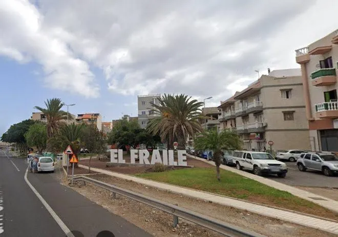 El Fraile edificio 5 pisos APTO para la RIC.