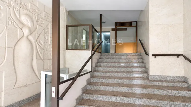 Vivienda reformada en 11ª planta con vistas panorámicas — 29