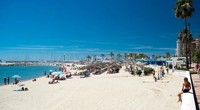 APARTAMENTO A LA VENTA EN FUENGIROLA, CON EXCELENTES VISTAS AL MAR MEDITERRANEO. — 39