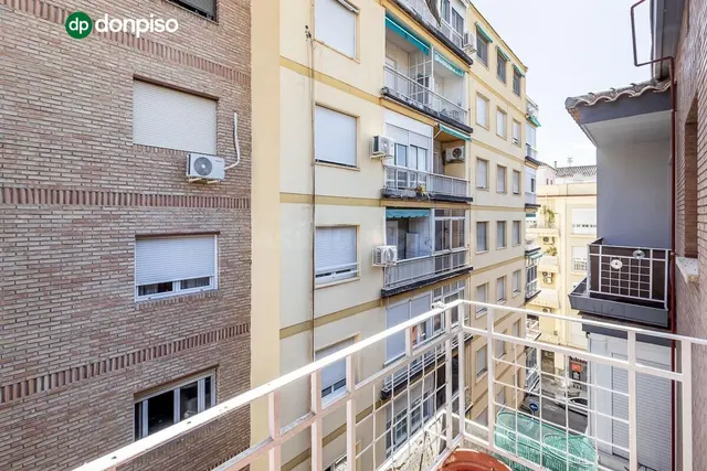 AMPLIO PISO JUNTO GRAN CAPITAN — 5