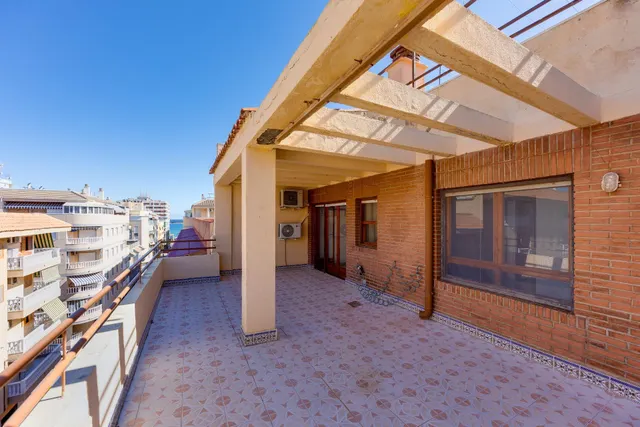 Atico de 2 dormitorios y gran terraza en Torrevieja - Acequión — 8