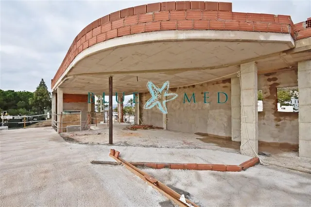 CHALET EN CONSTRUCCIÓN CON PISCINA FLOTANTE EN BOLNUEVO - foto 2