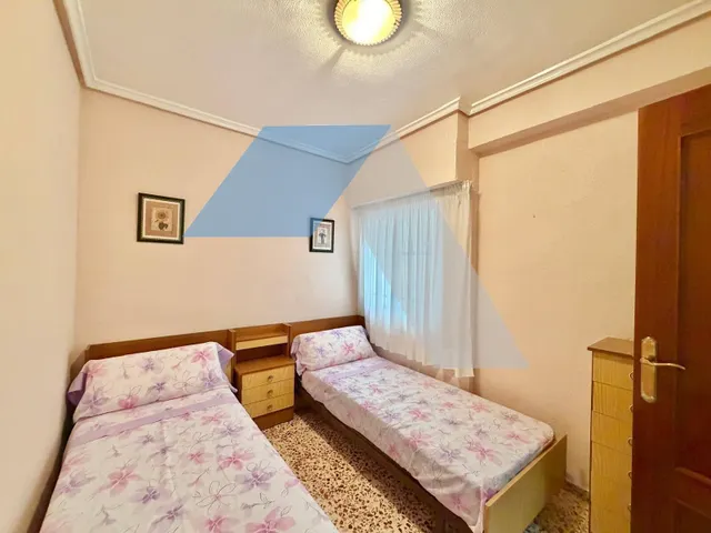 Piso en venta en el barrio de los ángeles, Alicante — 16