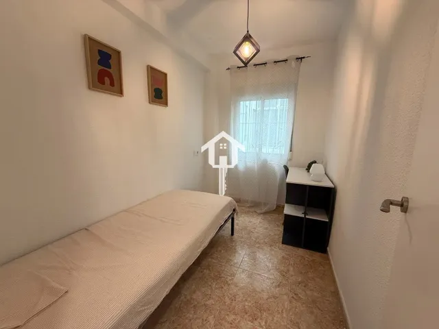 Piso de 80 m2 de 3 habitaciones en zona ciudad de asís de Alicante: 2ª planta sin ascensor — 24