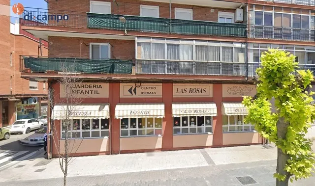 AMPLIO LOCAL EN VENTA, PASEO SAN ISIDRO, VALLADOLID. FACHADA A TRES CALLES. — 32