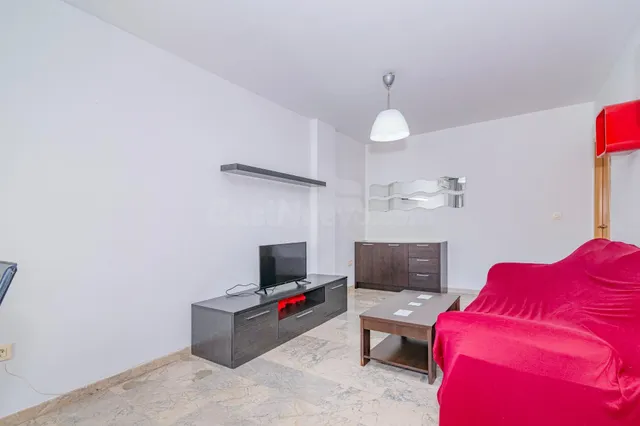 PISO DE 2 DORMITORIOS y 2 BAÑO, CON GARAJE Y TRASTERO - foto 3
