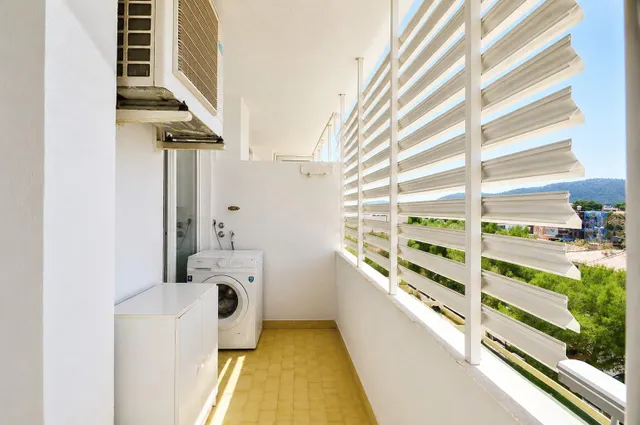 Amplio apartamento con terraza a 400 m de la playa de Santa Ponsa — 12