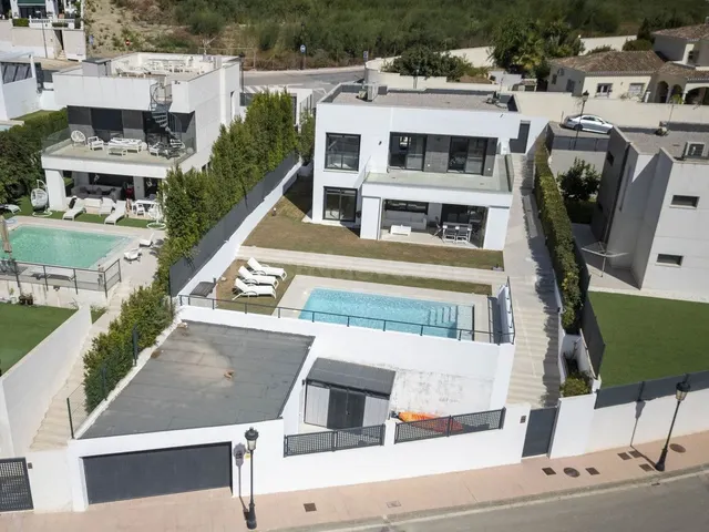 Villa 3 habitaciones 168m² en venta - Puerto de la Duquesa — 2