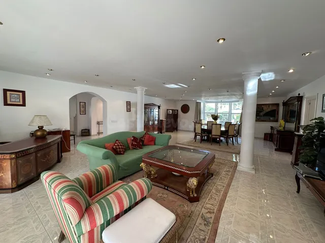 Chalet 5 habitaciones 400m² en venta - Marbella — 4