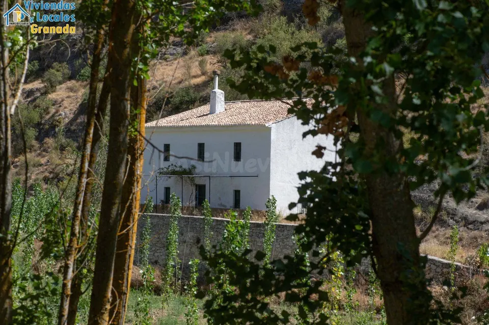 Monumento Natural con Casa y Chiringuito