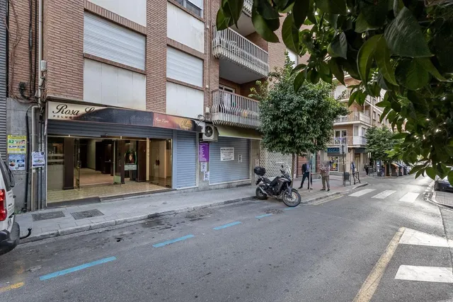 Local comercial en Pajaritos. — 2