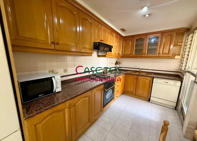 AMPLIA VIVIENDA CON PLAZA GARAJE DOBLE-CERRADA. — 7