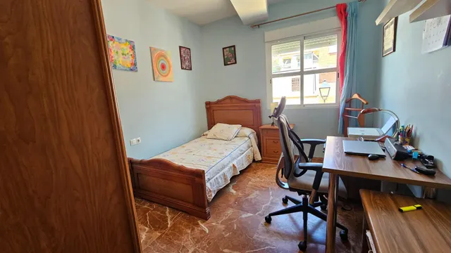 Adosado con vistas al Castillo y piscina comunitaria — 20