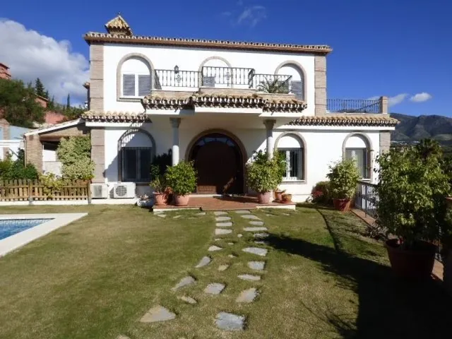 Precioso Chalet en Mijas Costa — 2