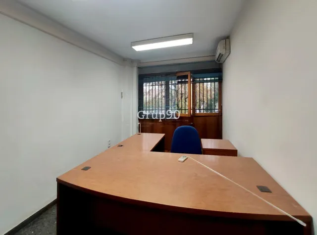 3 LOCALES COMERCIALES EN  ZONA INSTITUT — 23