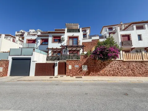Casa Pareada en Granada capital (Lancha del Genil)