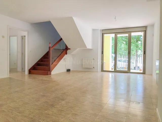 SE VENDE CHALET EN HAZAS DE CESTO
