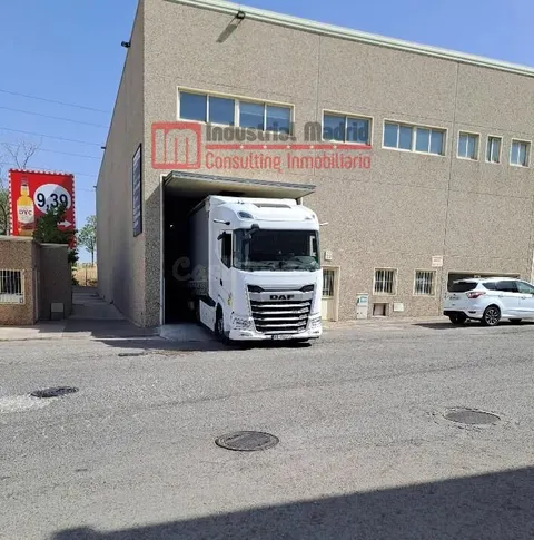 Nave industrial en venta en rentabilidad en Mejorada del Campo – 911 m2 | Rentabilidad del 7 %