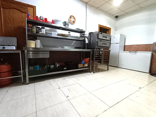 Local y vivienda en planta alta en Ceutí — 14