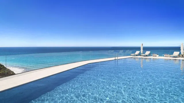 Vivienda pareada con espectaculares vistas al mar en la Costa del Sol — 17