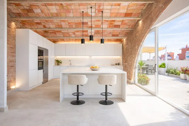 Extraordinario ático en venta en calle de Josep Anselm Clavé - foto 4