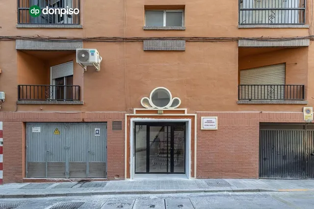 PISO JUNTO A GRAN VÍA — 21