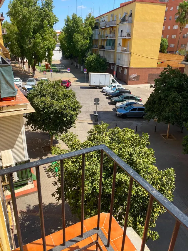 SE ALQUILA HABITACIÓN A ESTUDIANTE — 21
