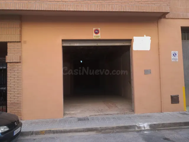Amplio Local Comercial en Catarroja - Ideal para Negocios - foto 5