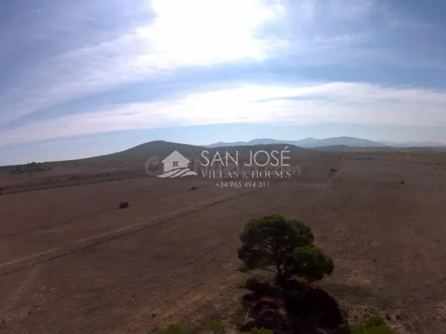 FINCA RUSTICA EN YECLA - PINOSO - foto 4