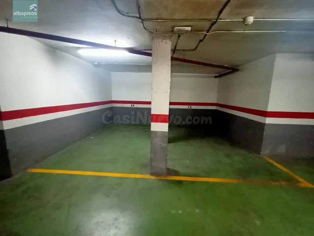 SE ALQUILAN DOS PLAZAS DE GARAJE DE 12 METROS CUADRADOS JUNT