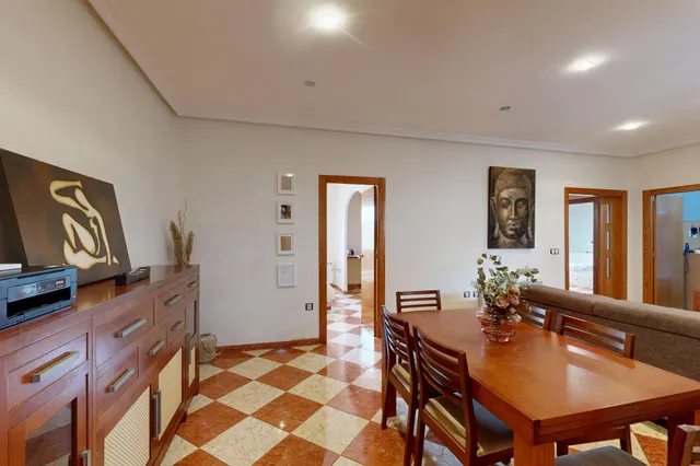 Luminosa Planta Baja con Gran Patio y Terraza en el Barrio de la Concepción — 21