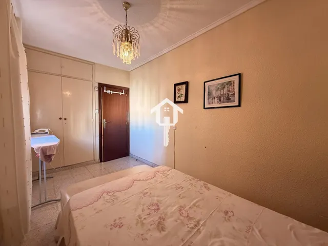 PISO EN VENTA EN ALICANTE. ZONA VIRGEN DEL REMEDIO.100m2, 3 habitaciones, 1 BAÑO, BALCÓN, CUARTA PLANTA CON ASCENSOR — 34