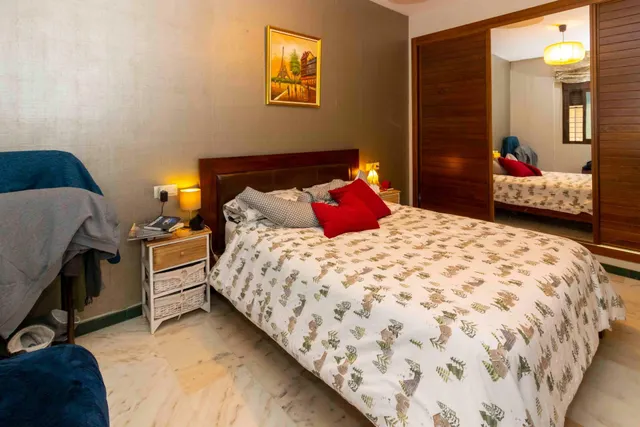 OPORTUNIDAD EN CASCO ANTIGUO — 19